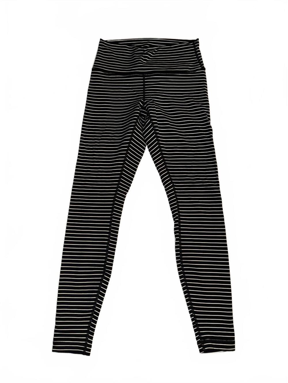Women’s Lululemon white + black striped leggings/yoga pants size 8